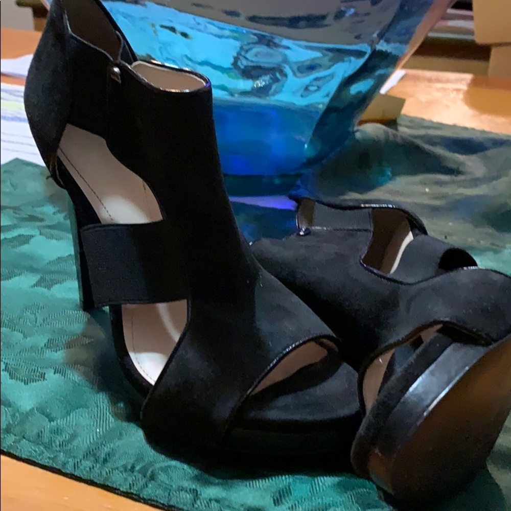Kelvin Klein Heels